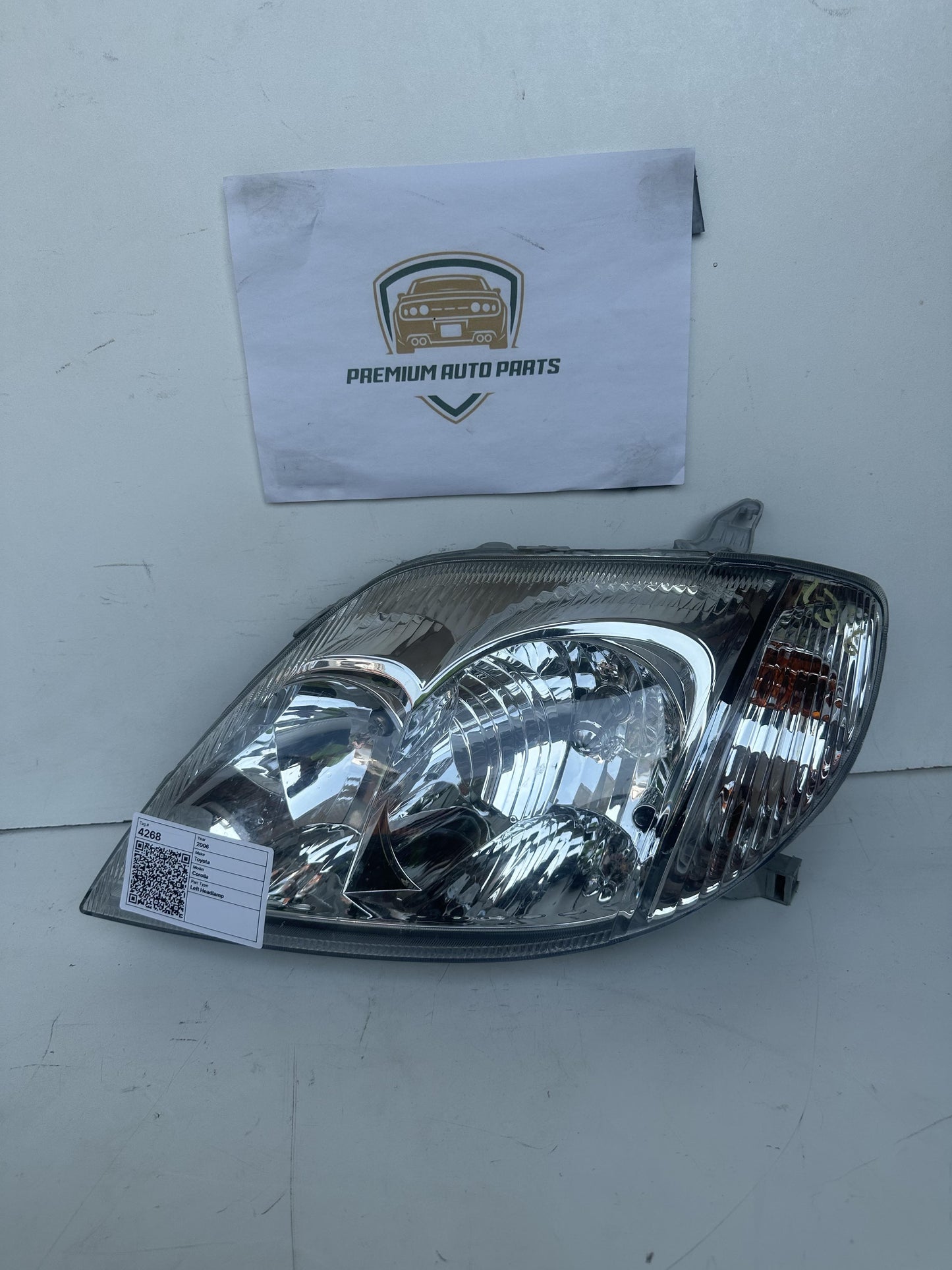 2006 Left Headlight