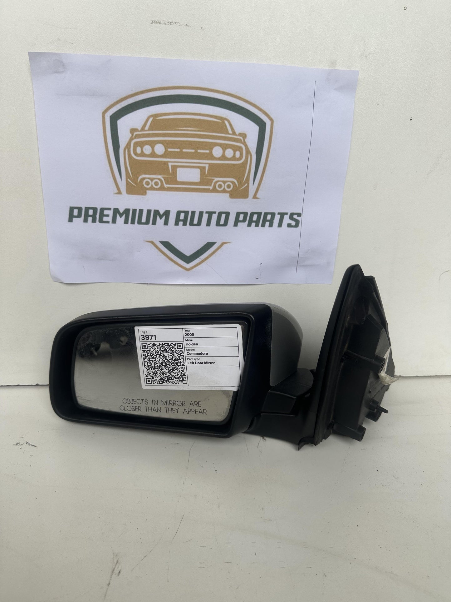 2005 VZ Left Door Mirror