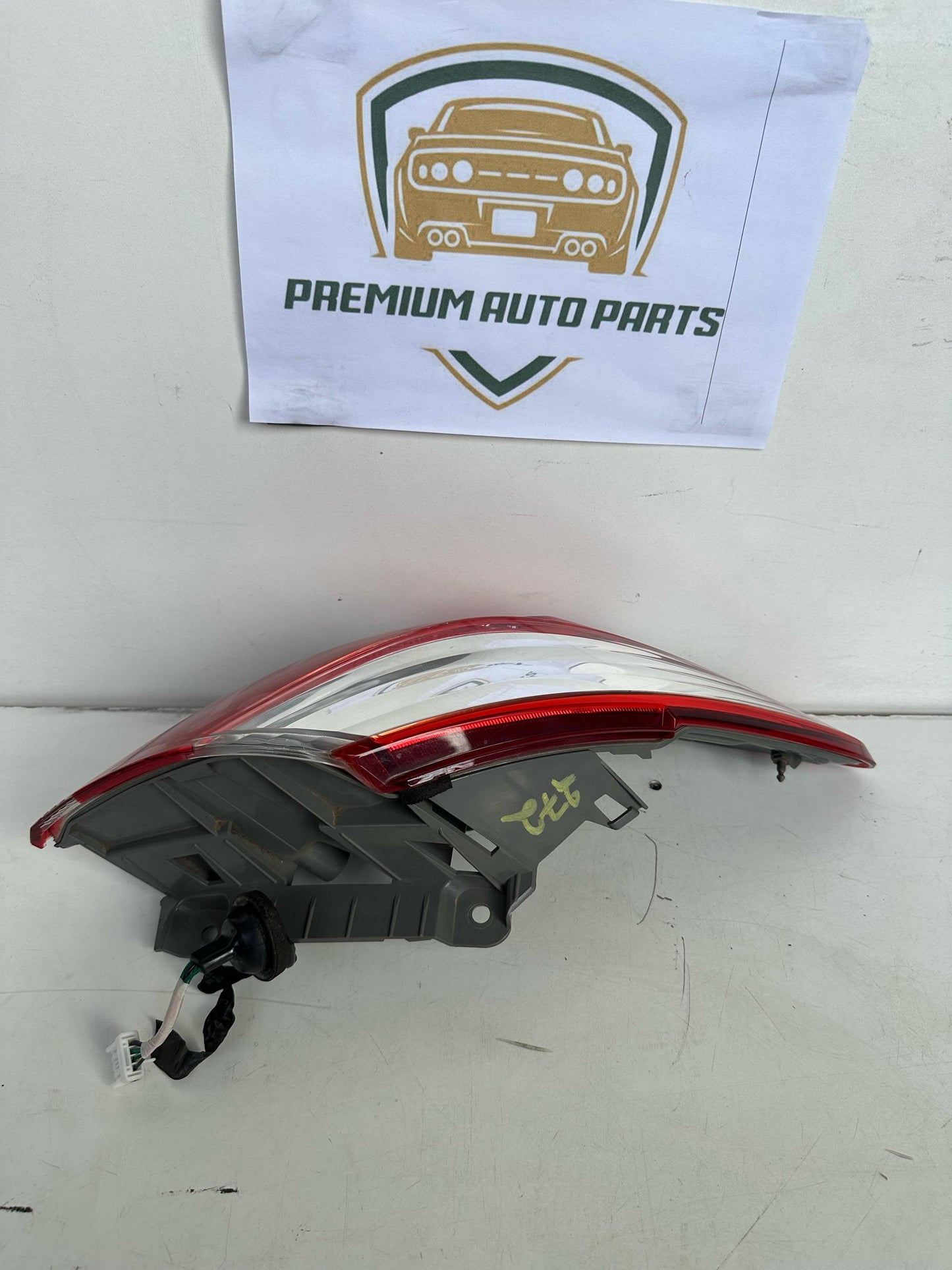 2012 Nissan MuranoII Z51 Left Taillight