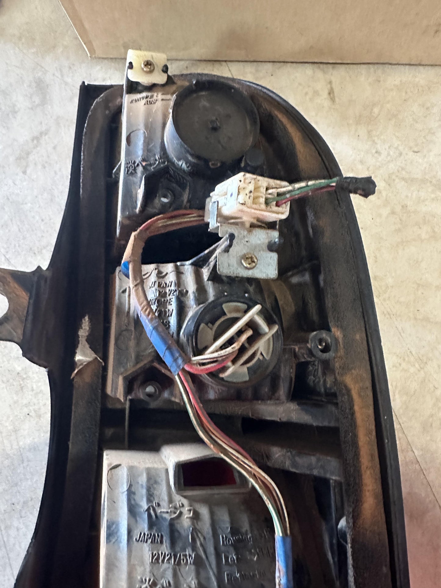 2001 Left Taillight