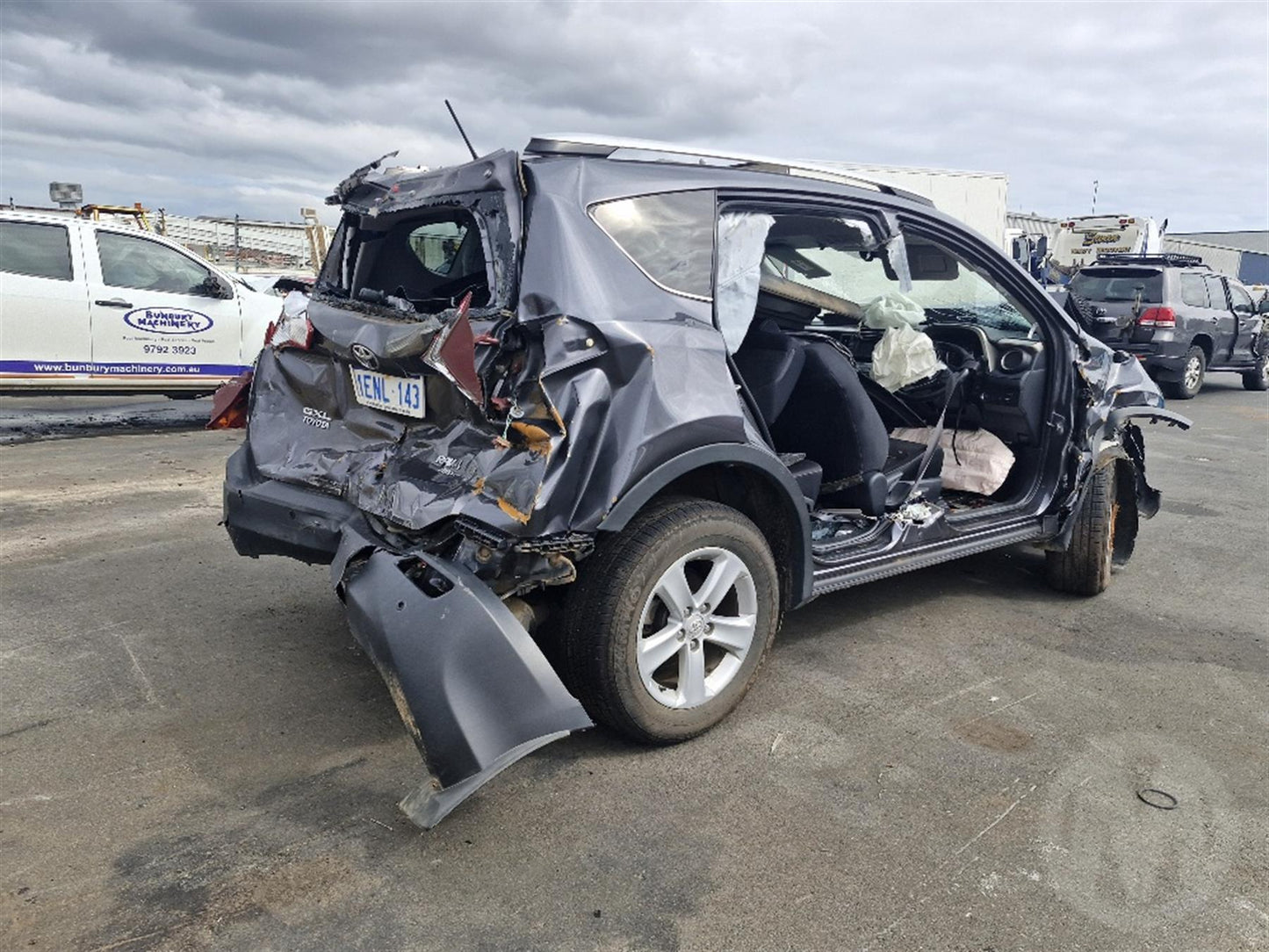 Toyota
RAV4
