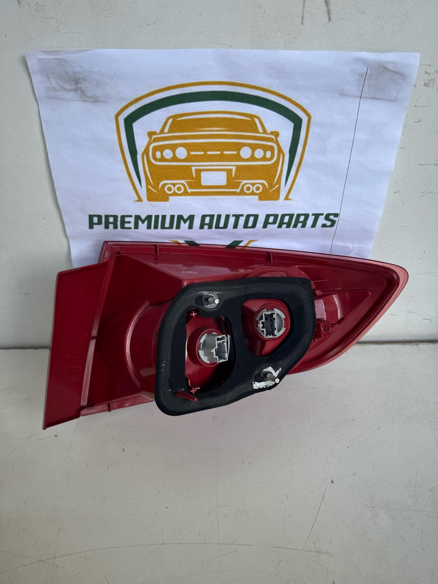 2005 Left Taillight