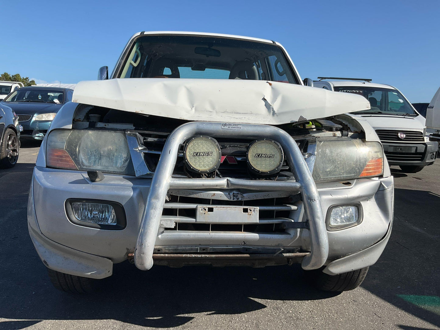 Mitsubishi
Pajero