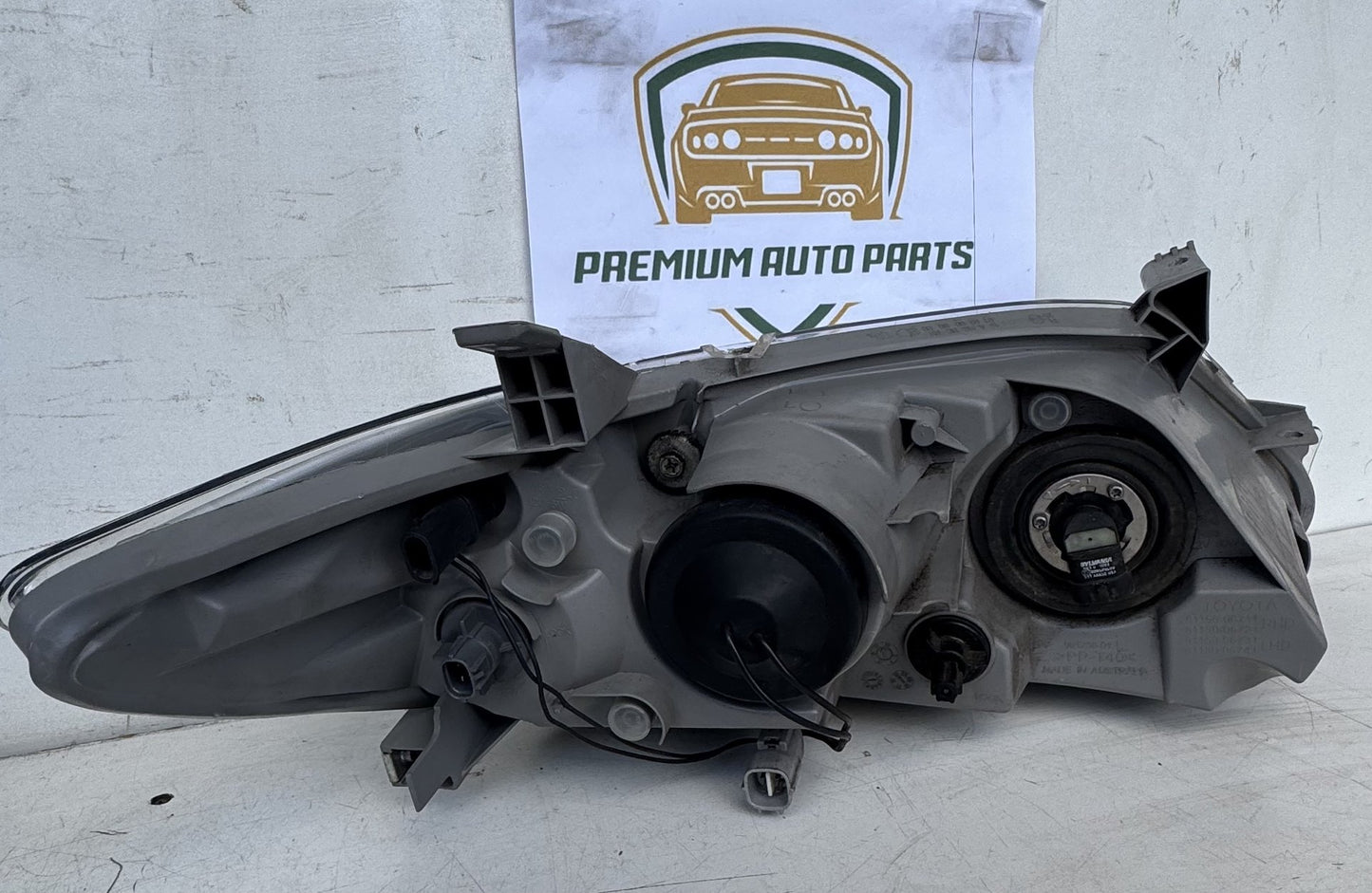 2010 XV40 Left Headlight