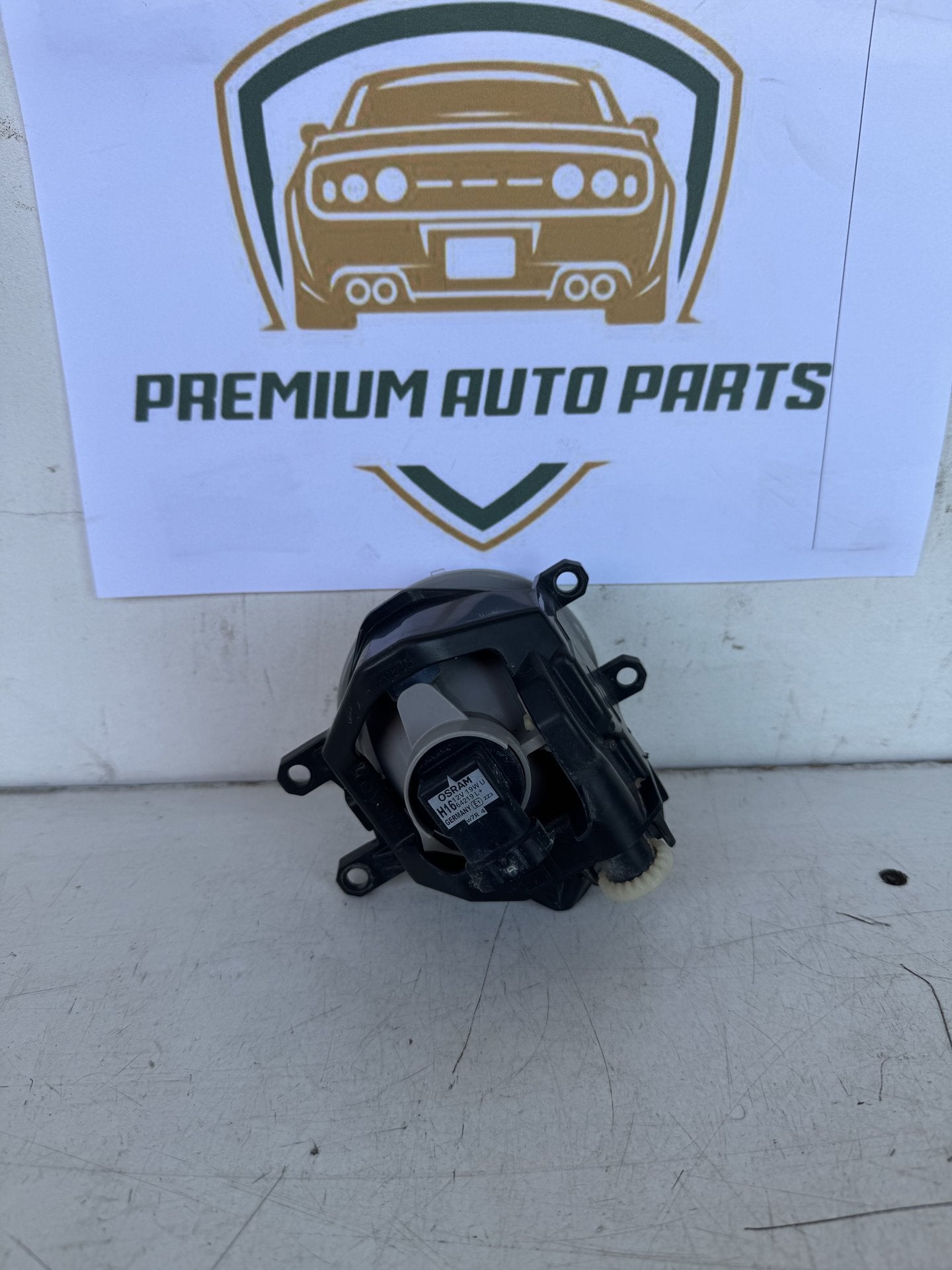 2017 Toyota RAV4 Station Wagon Left Fog Light