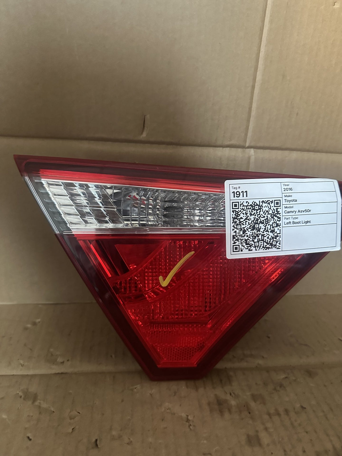2016 Toyota Camry Sedan Left Boot Light 198555-01