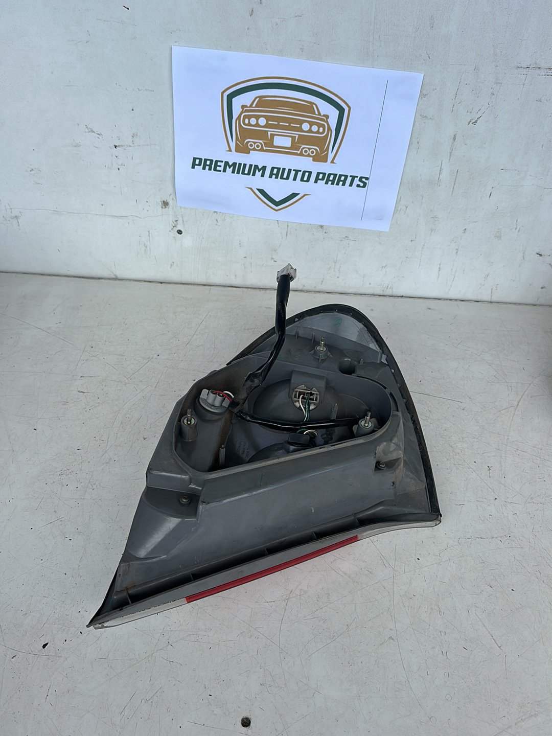 2005 Toyota Camry Sedan Right Taillight