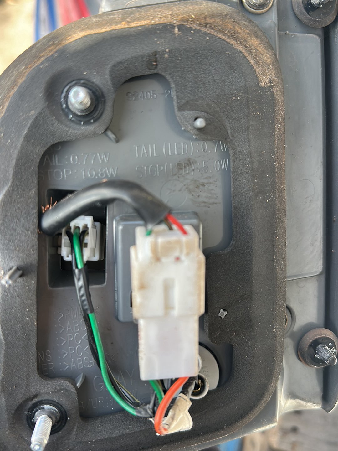 2012 Kia Sorento Station Wagon Left Bootlid Light