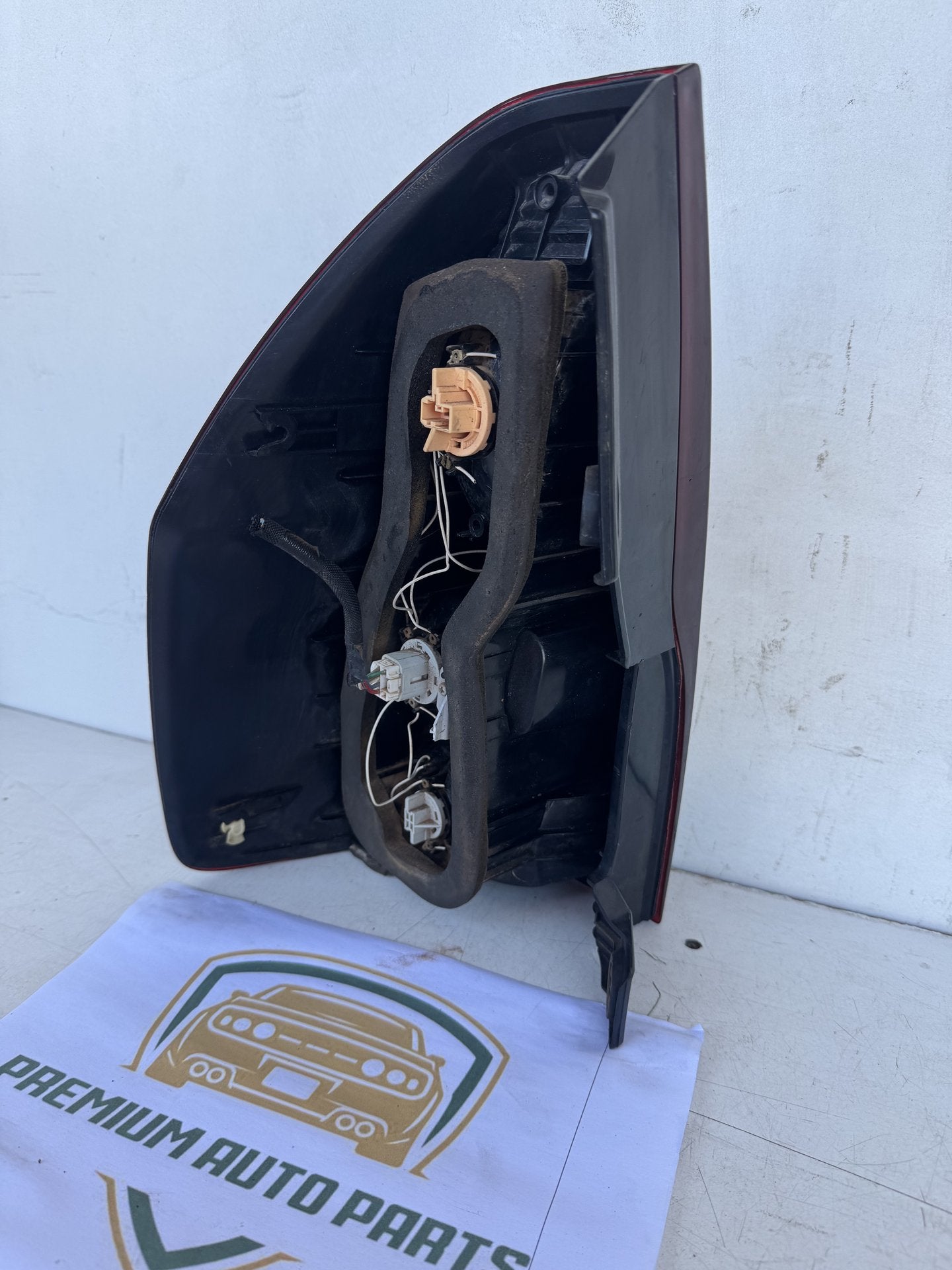 2007 Toyota Land Cruiser Station Wagon Right Taillight