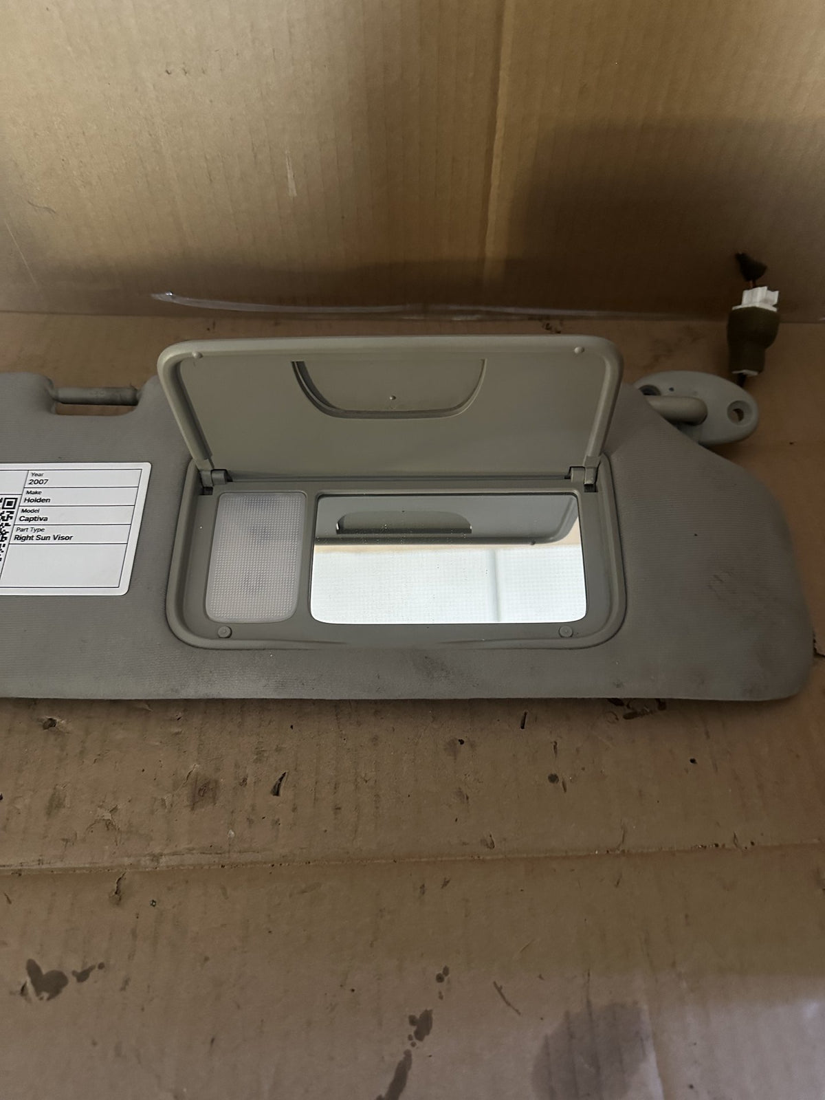 2007 Holden Captiva 7 - Right Sun Visor