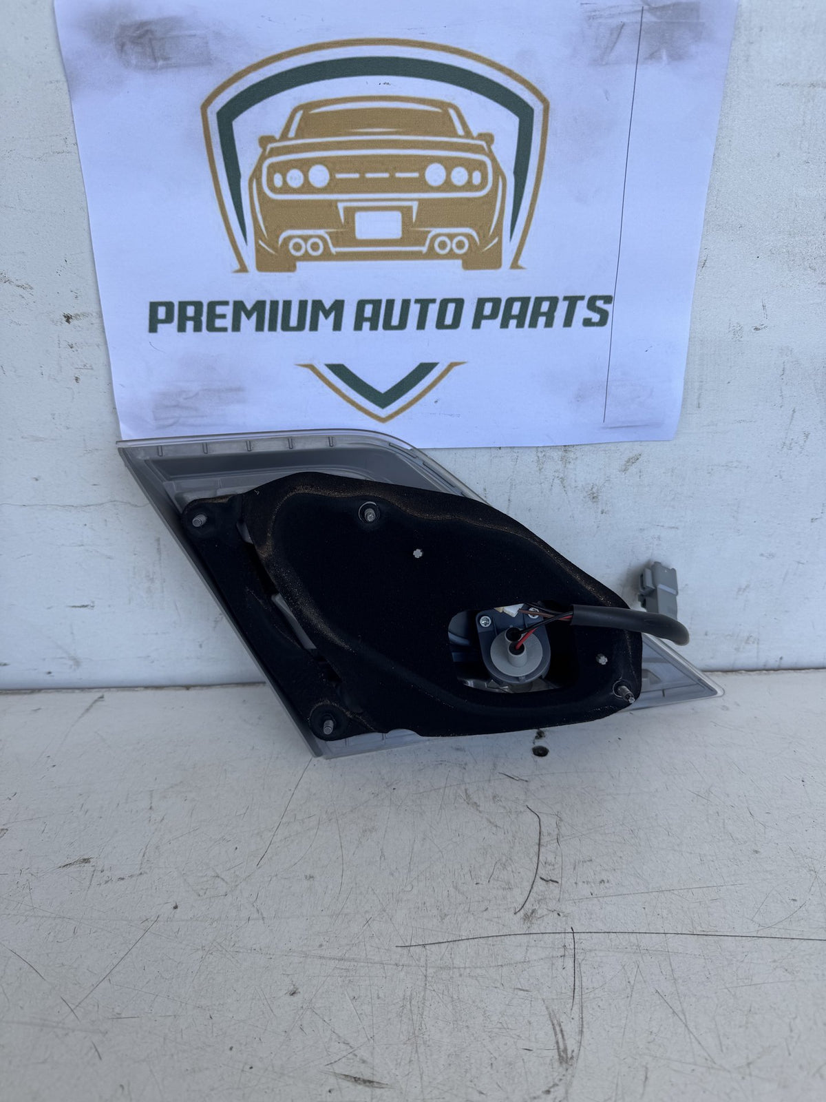 2010 Toyota Aurion GSV40R Sedan Right Bootlid Light