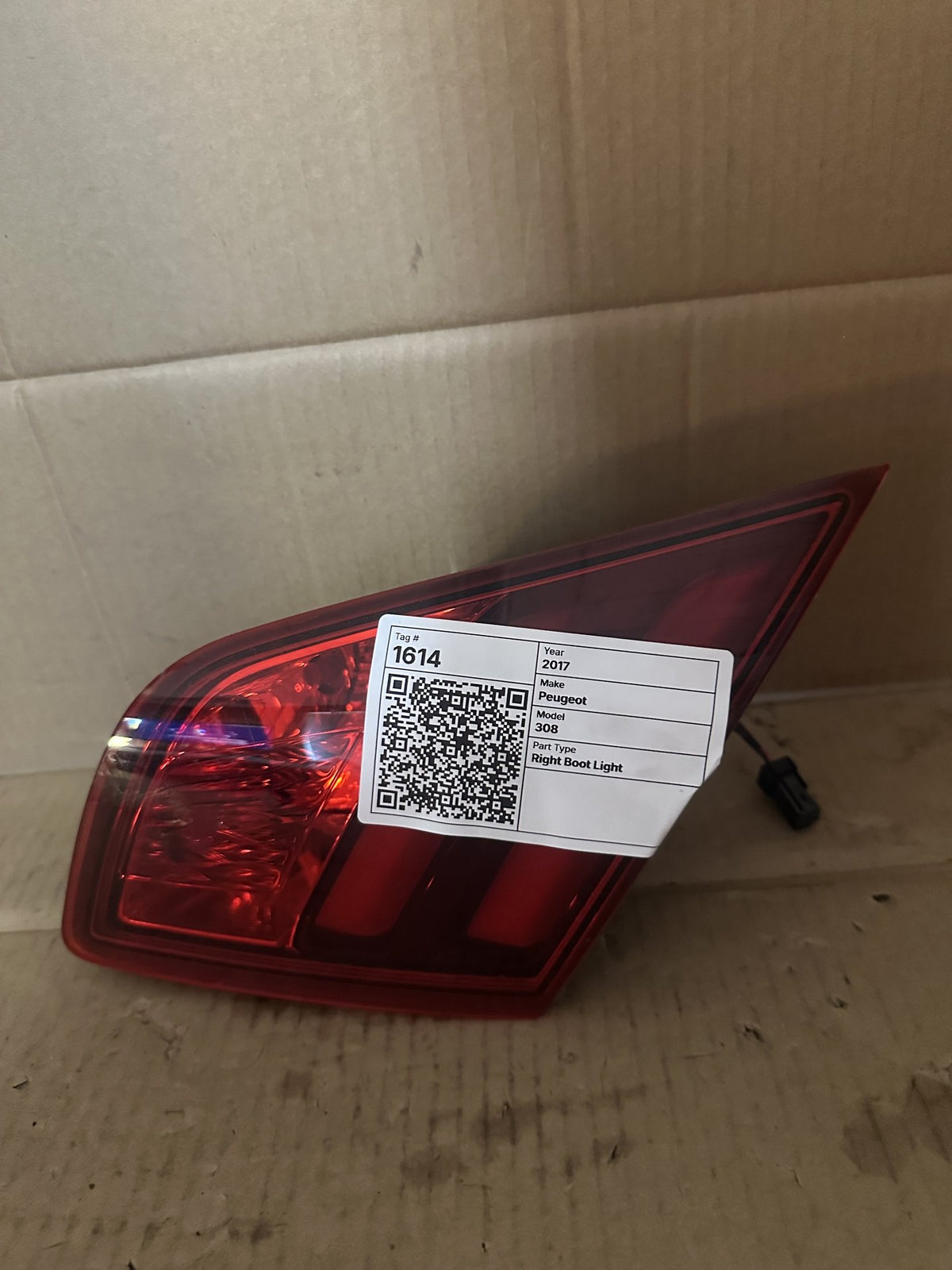 2017 Peugeot 308 II T9 - Right Boot Light