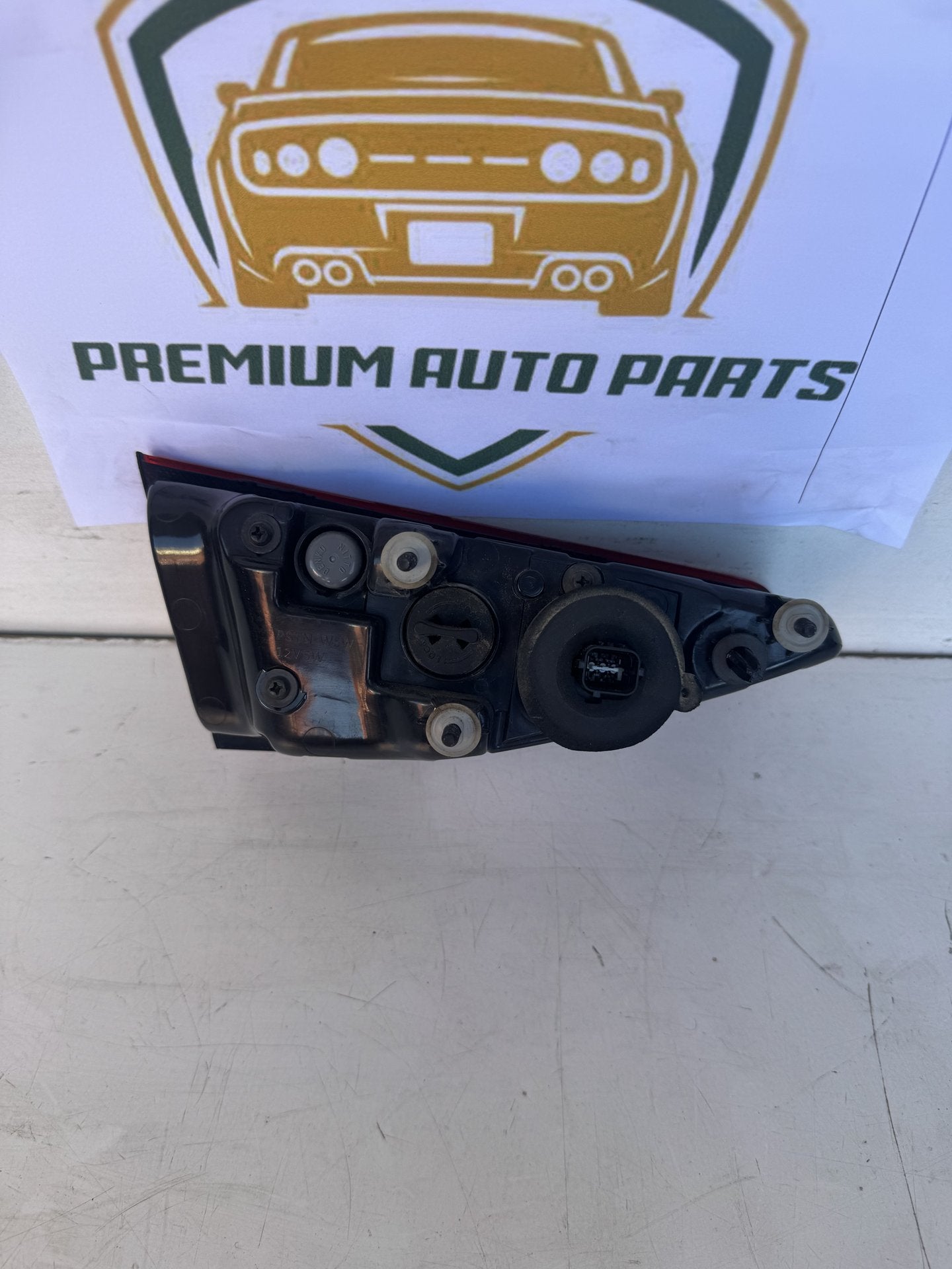 2020 Right Taillight Garnish