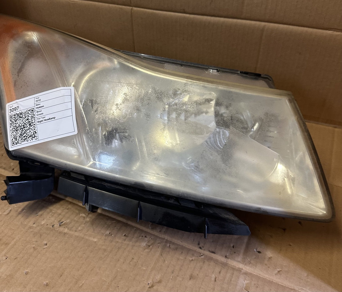 2011-2016 Holden Cruze JH Hatchback Right Headlight 12413