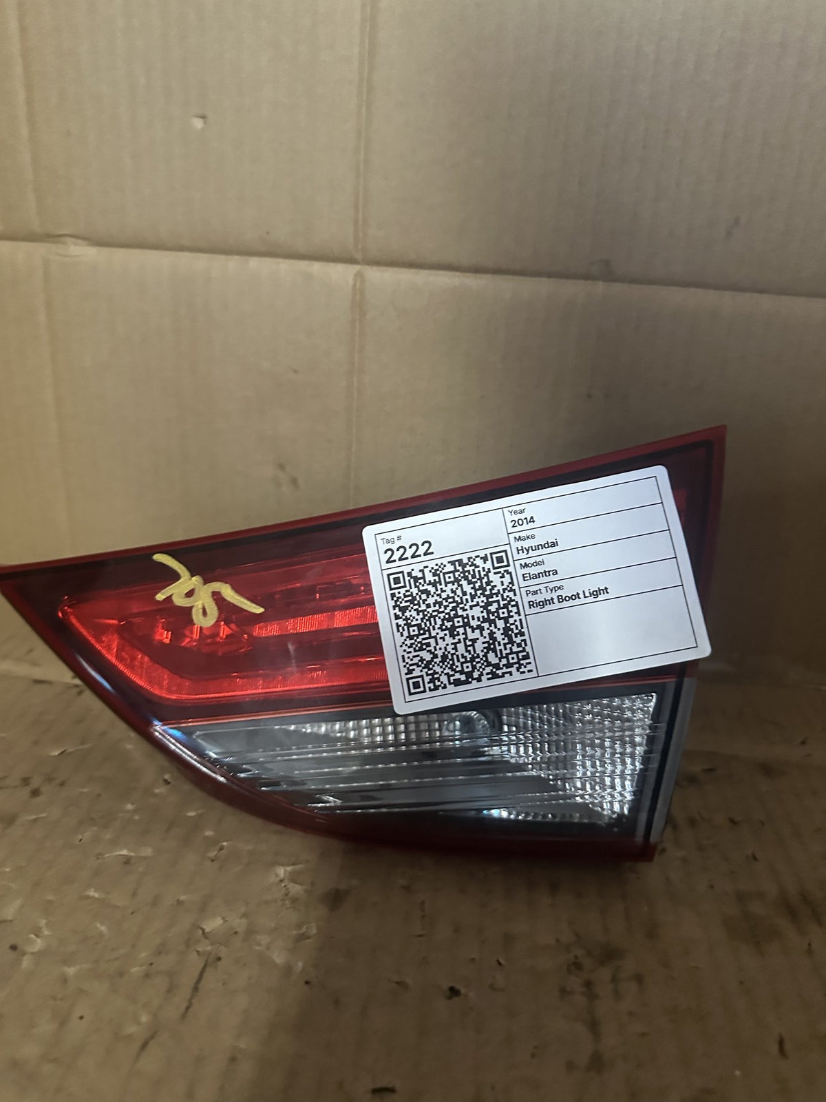 2014 Hyundai Elantra MD Sedan Right Boot Light 92404-3X2