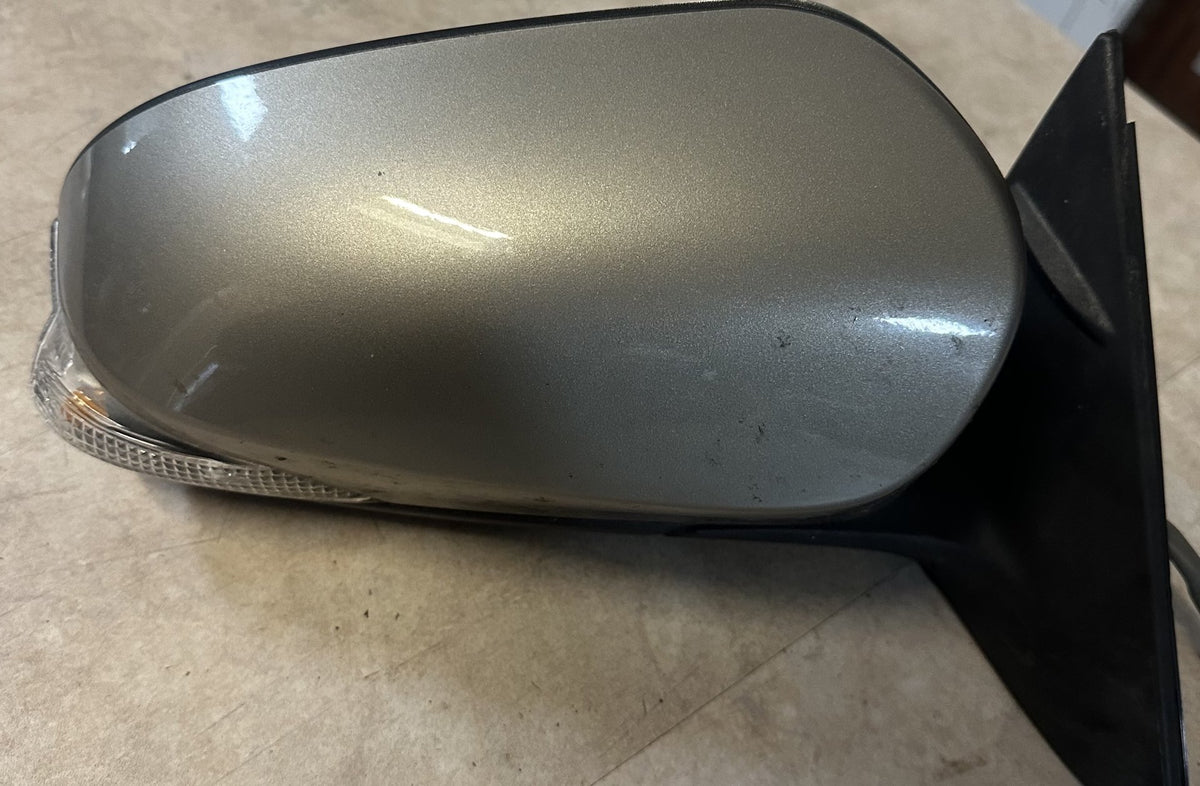 2012-2015 Toyota Aurion Right Door Mirror 026726