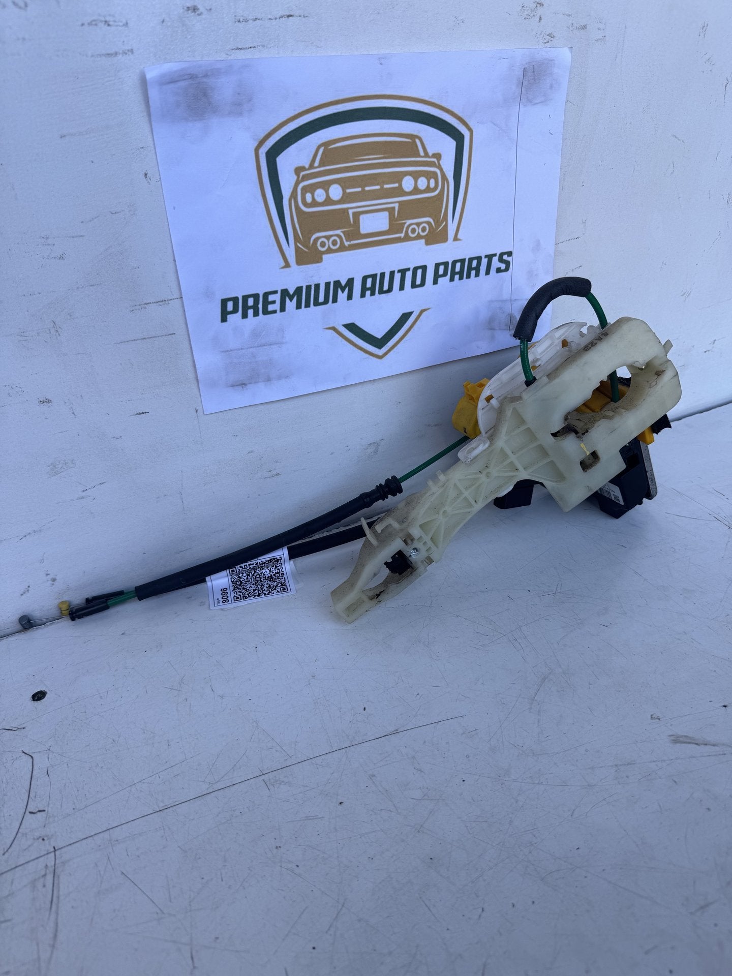 2014 GD Left Front Lock Actuator