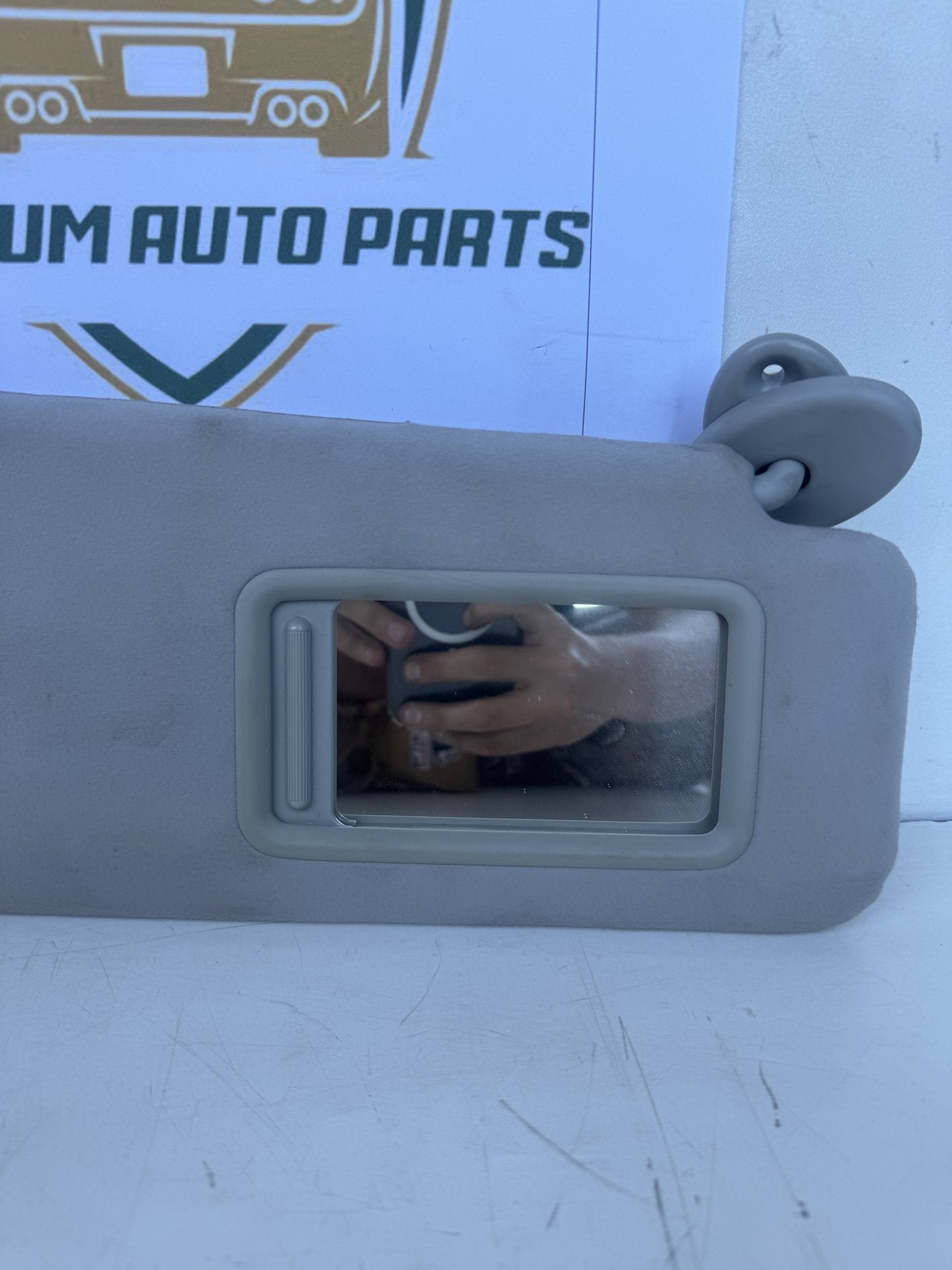 2010 E20 Right Sun Visor