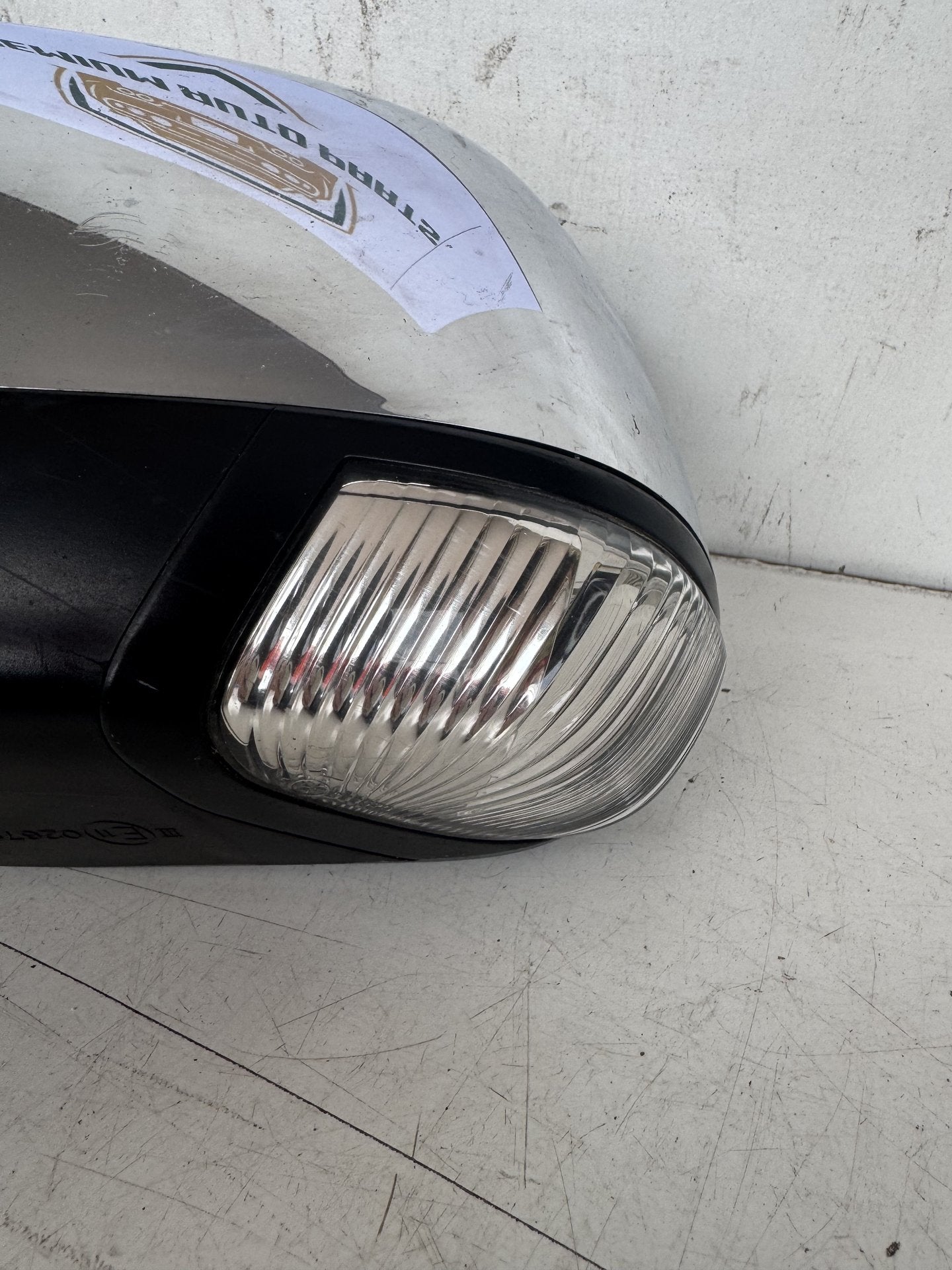 2013 Isuzu D-Max Pickup Left Door Mirror
