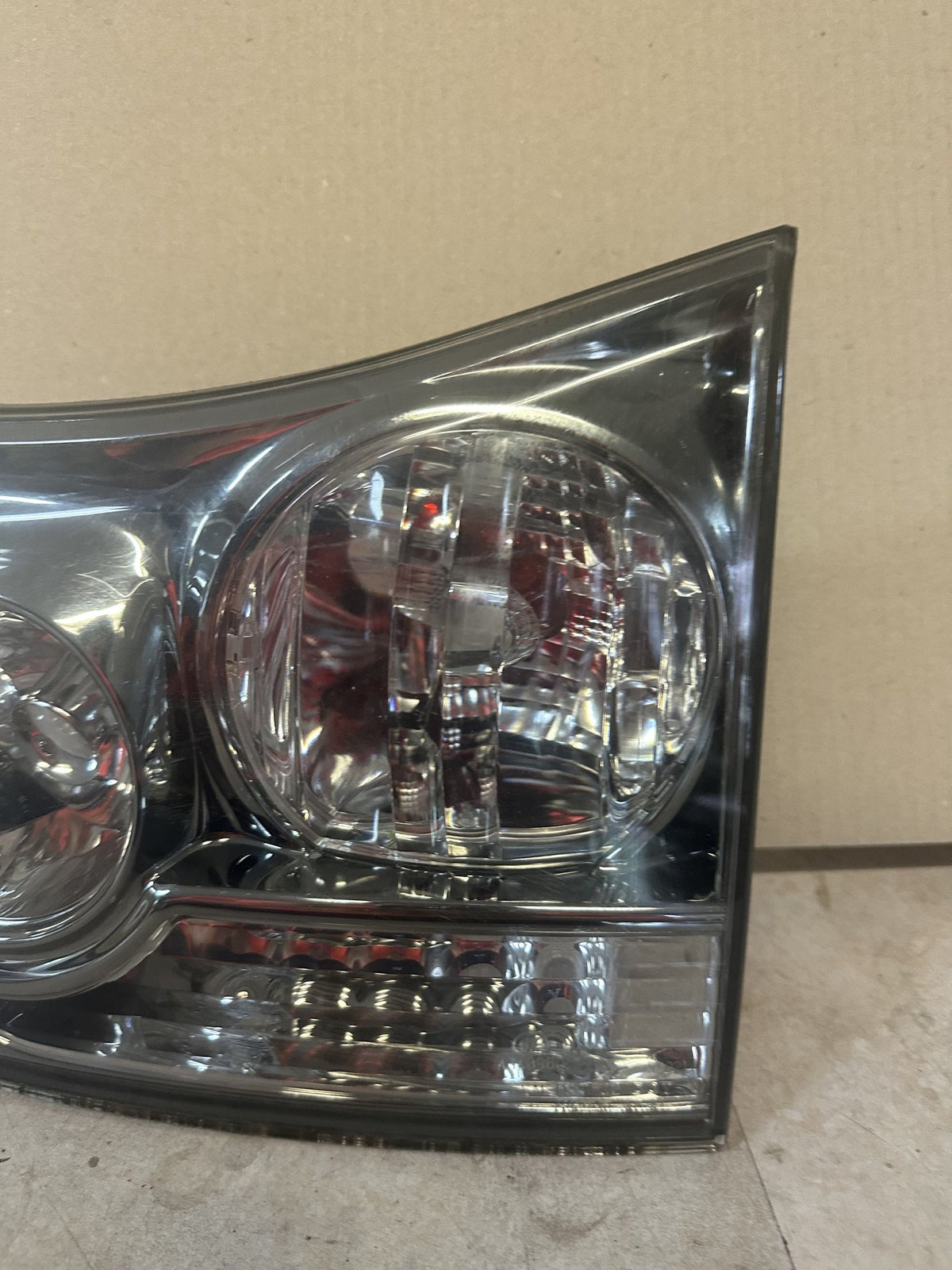 Left Boot Light, A048960, 2008