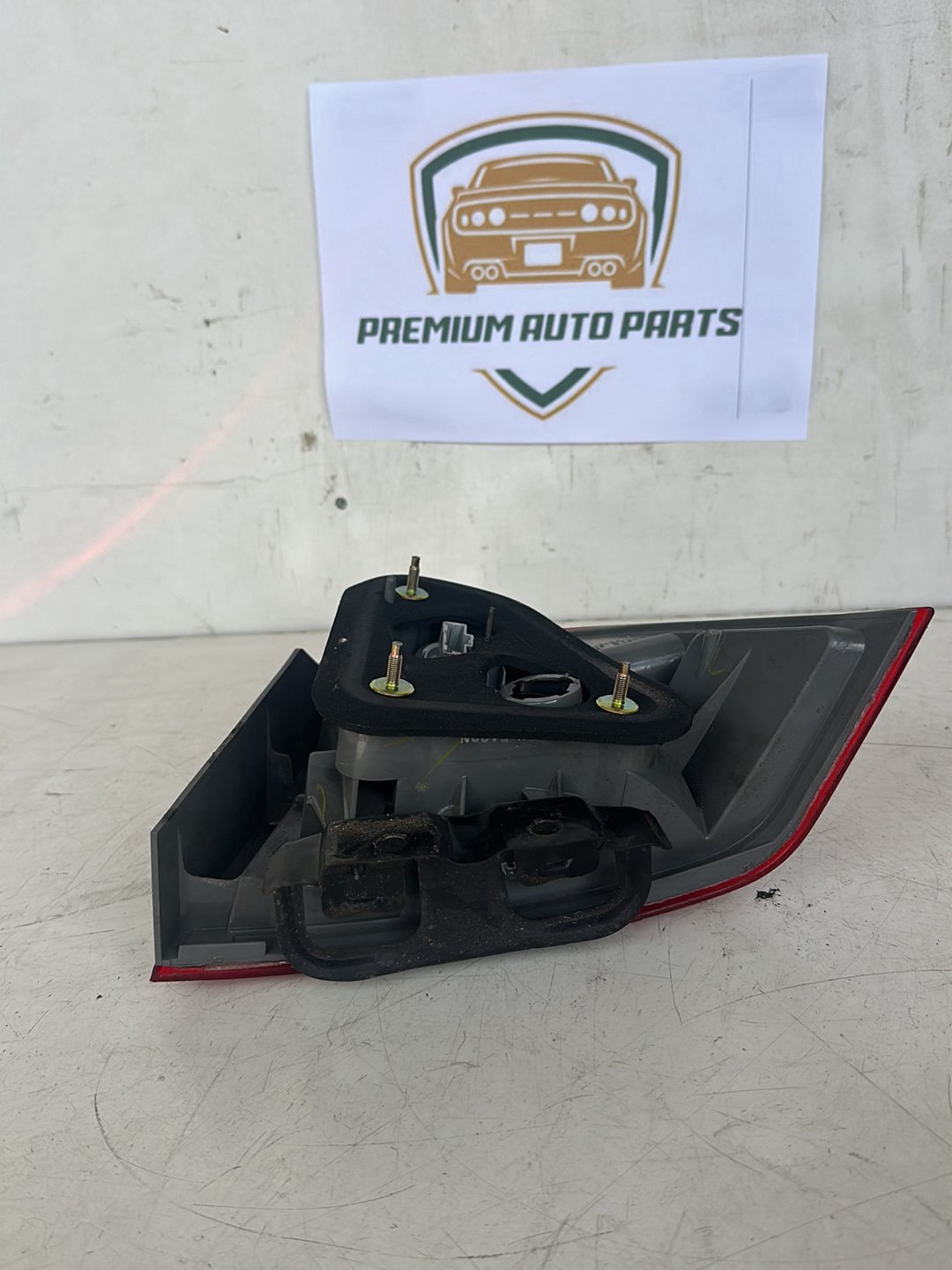 2005 Honda Civic Left Taillight