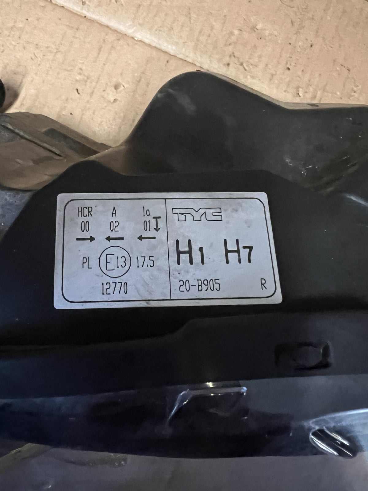 2010 Ford Fiesta - Right Headlight