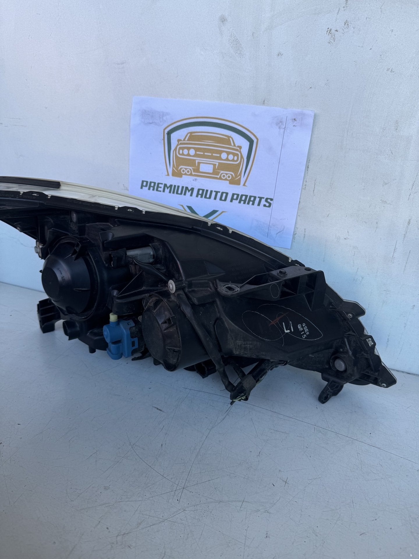 2014 Nissan Pulsar B17 Sedan Left Headlight