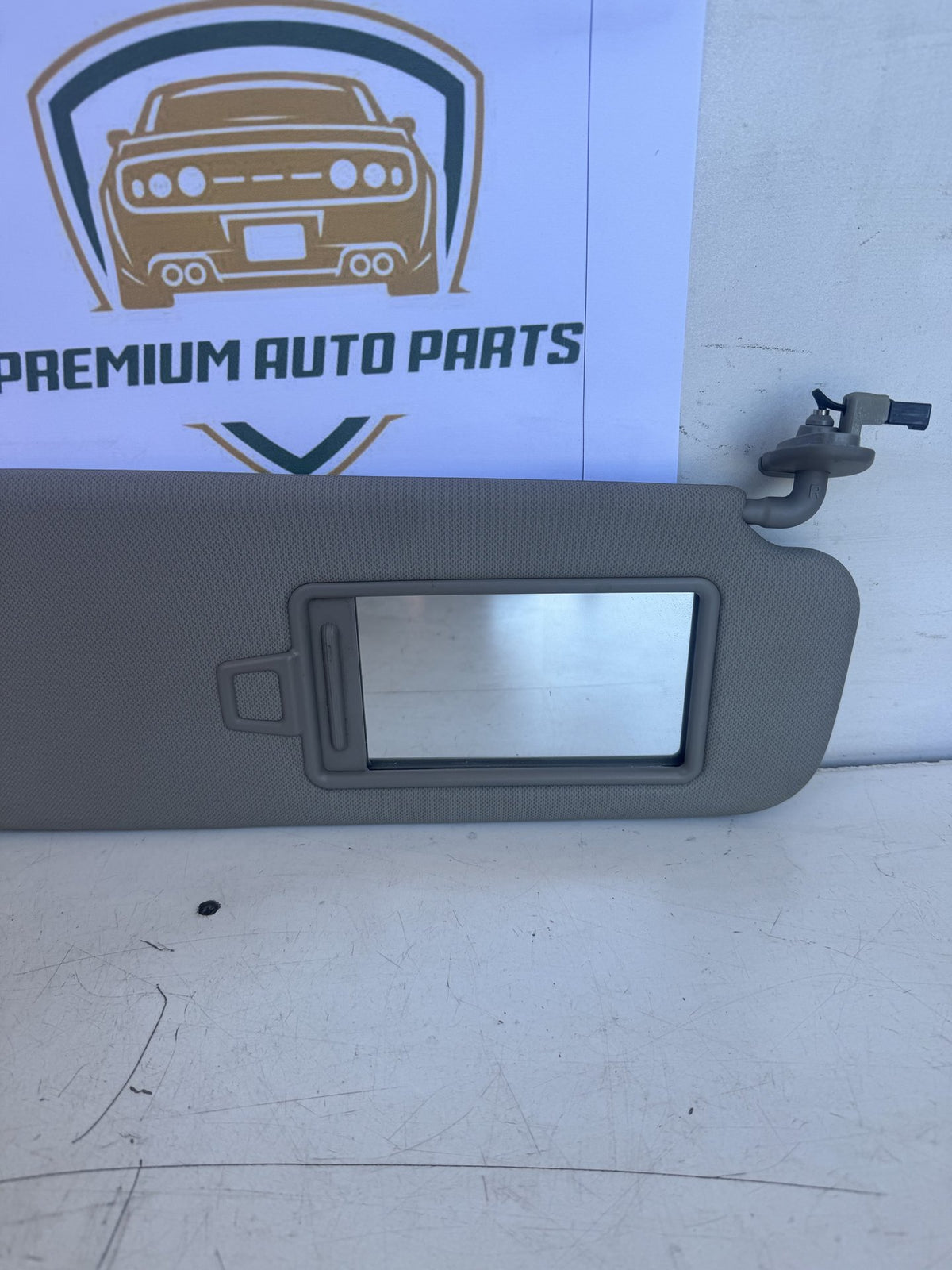 2017 Kia Carnival YP - Right Sun Visor
