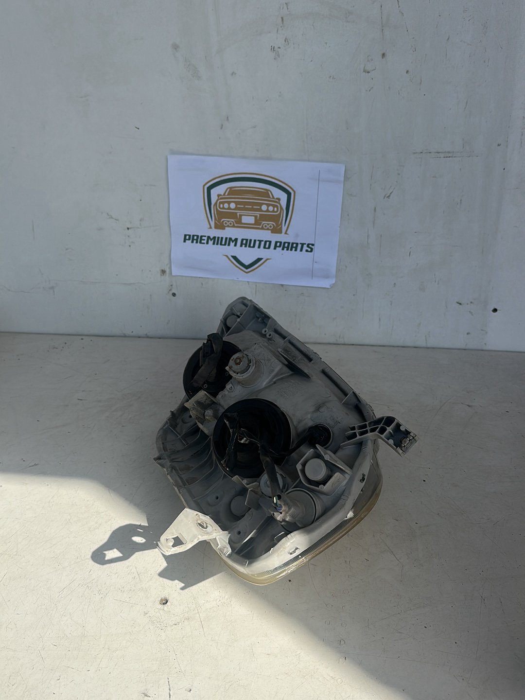 2004 Toyota Corolla E120 Hatchback Left Headlight