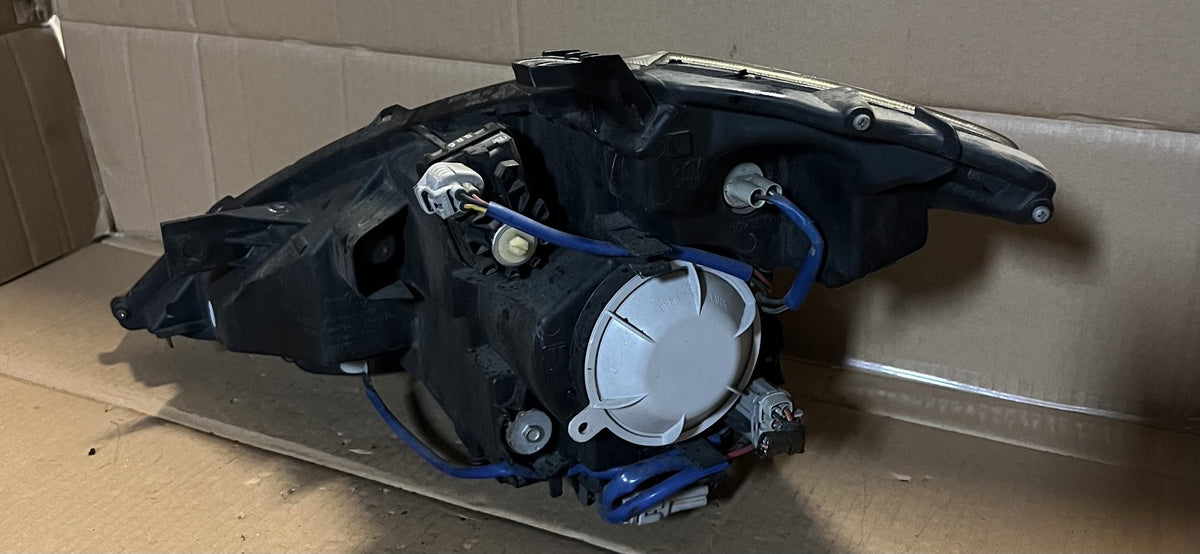 2010 Nissan Murano - Right Headlight