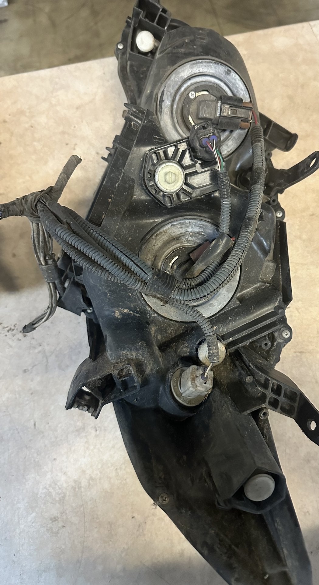 2010 Toyota Corolla - Right Headlight