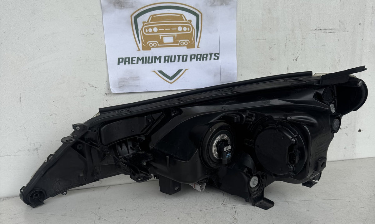 2016 Toyota RAV4 SUV Right Headlight STANLEY W0836