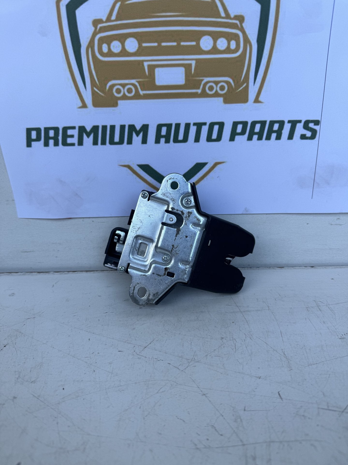 2015 Bootlid Lock