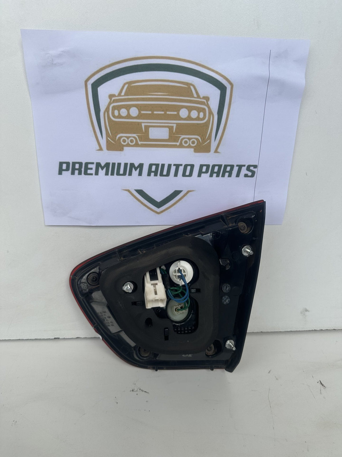 2014-2017 Kia Rio UB Hatchback Left Boot Light 92404-1W2