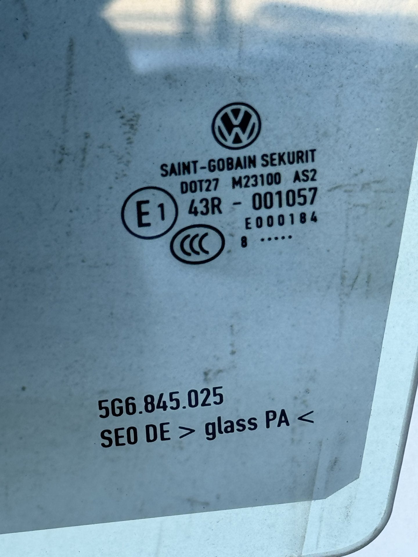 2019 Volkswagen Golf Station Wagon Right Rear Door Glass