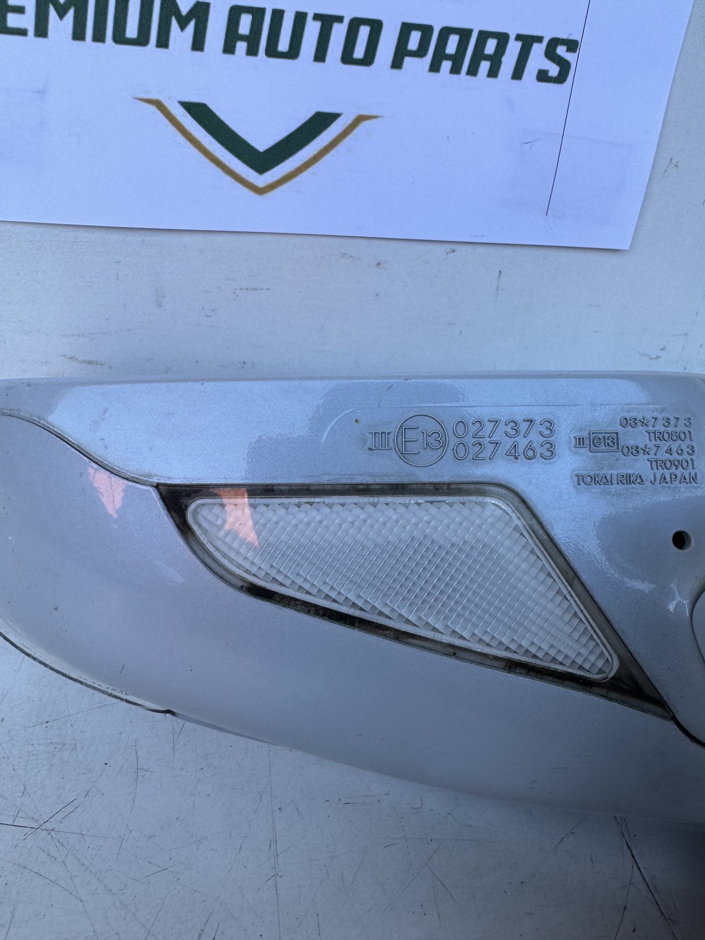 2010 E20 Left Door Mirror