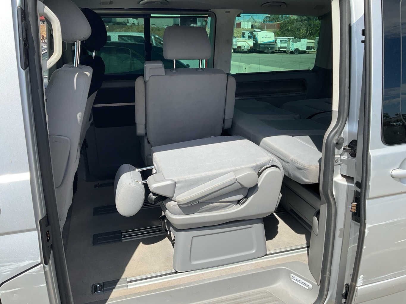 2005 Volkswagen Multivan T5Station Wagon
Volkswagen
Multivan