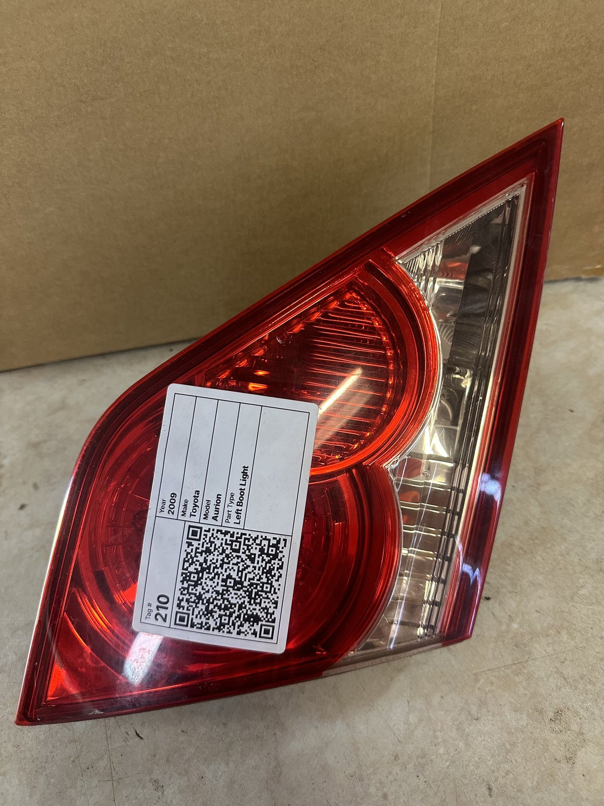 2006-2011 Toyota Aurion GSV40 - Left Boot Light