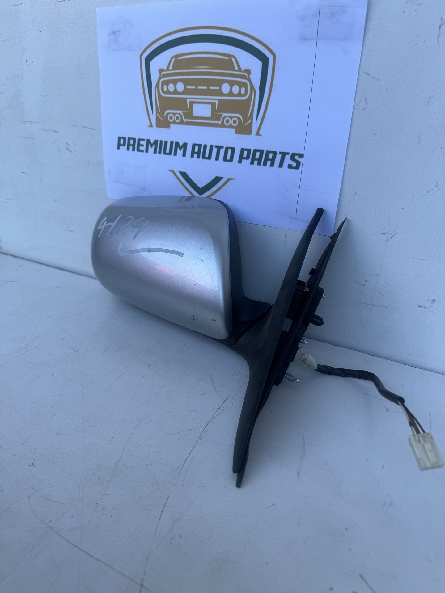 2010 XV40 Right Door Mirror