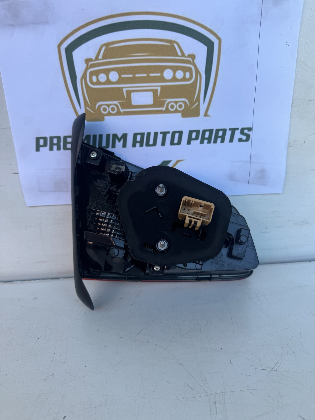 2018 Volkswagen Passat - Right Boot Light
