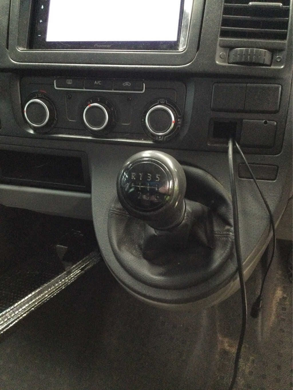 2014 Volkswagen Transporter TDI340 T5Van Derived Car
Volkswagen
Transporter