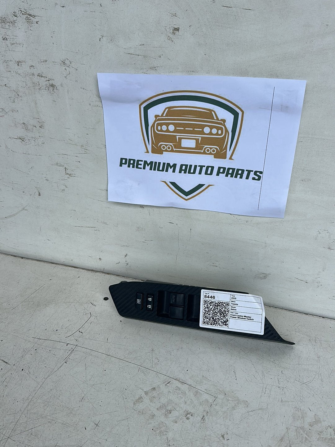2015 Toyota RAV4 A40 - Master Power Window Switch