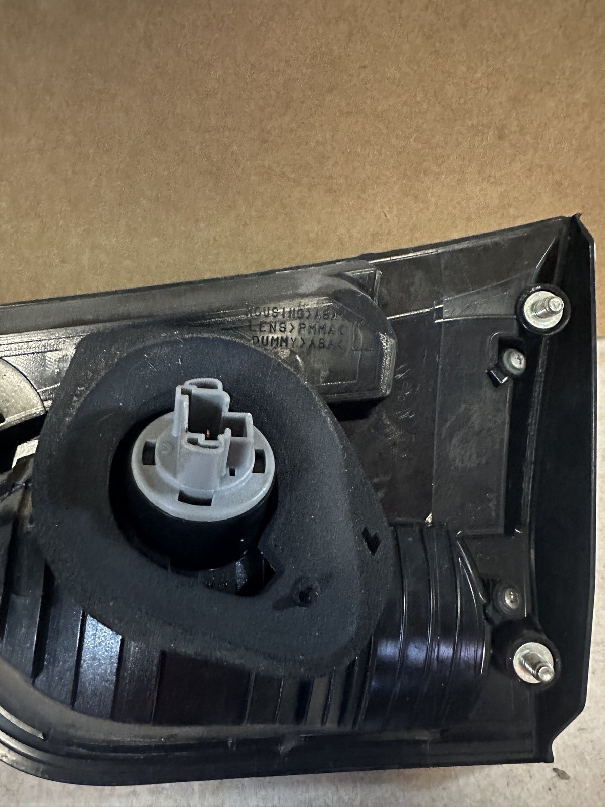 2010 Mitsubishi Outlander - Left Boot Light