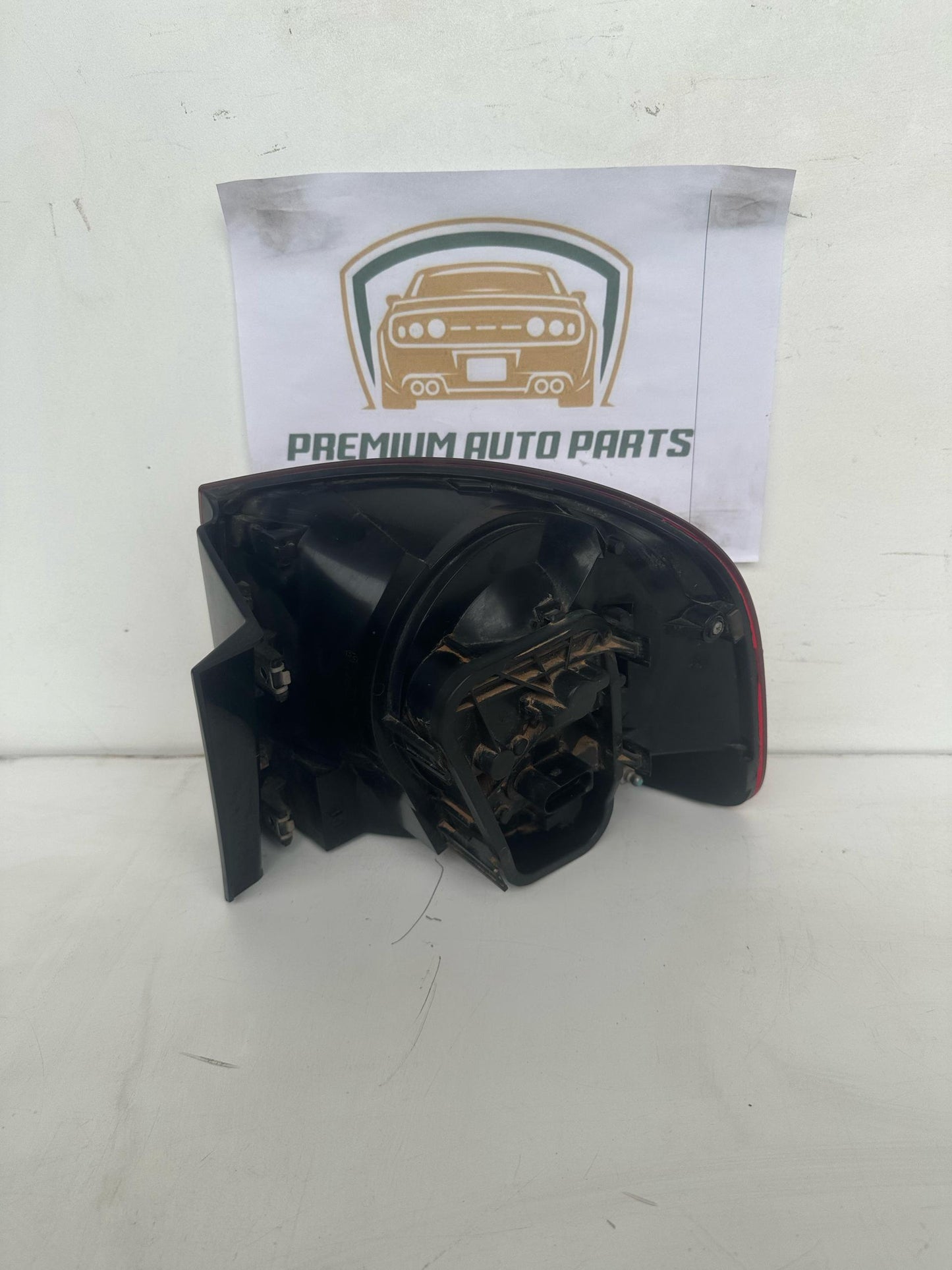 2007   Left Taillight