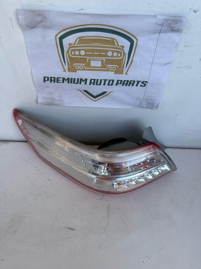 2011 Toyota Camry Left Taillight