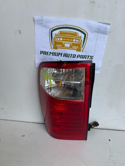 2009 Kia Grand Carnival Left Taillight
