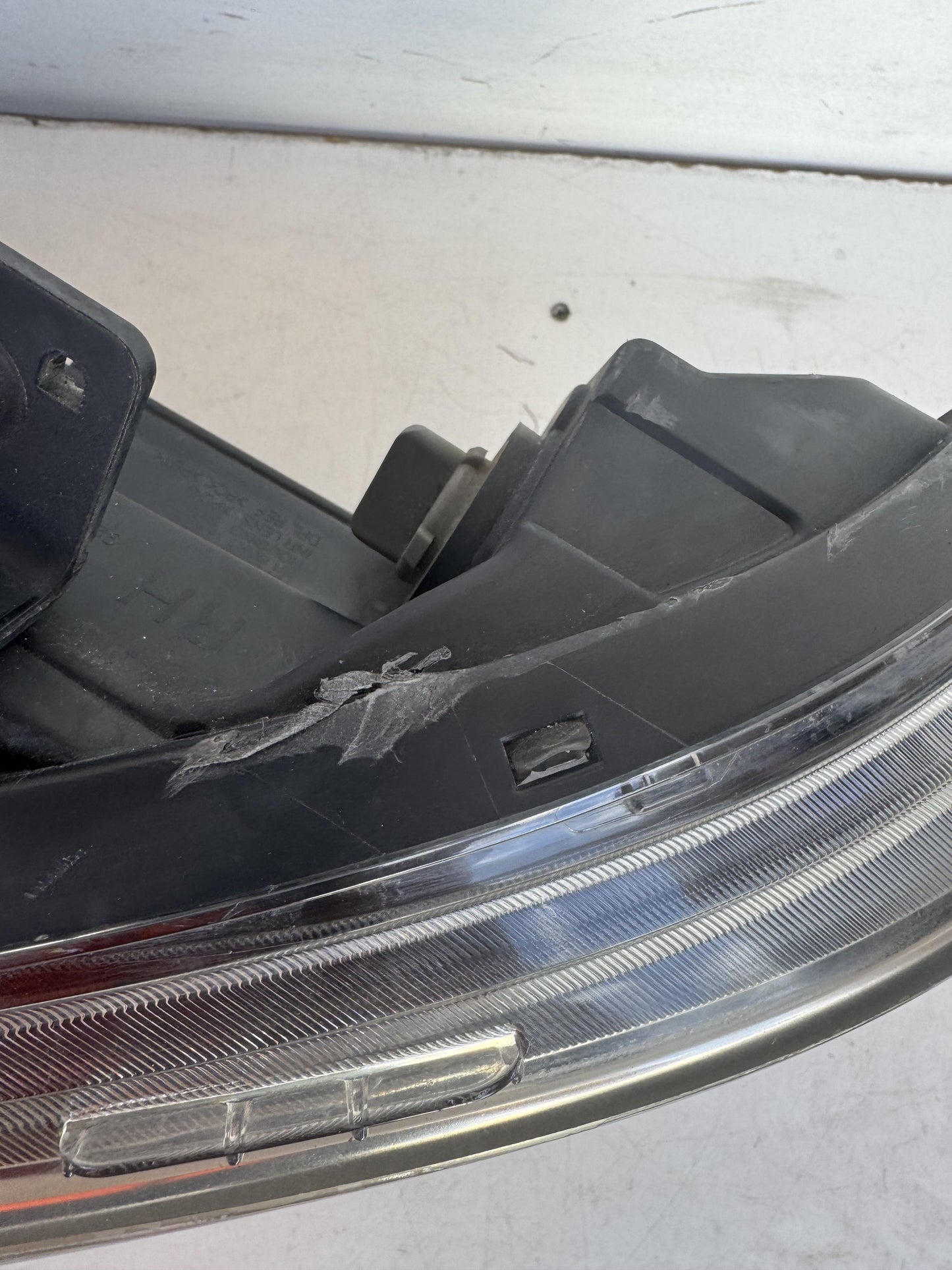 2015  UB Right Headlight