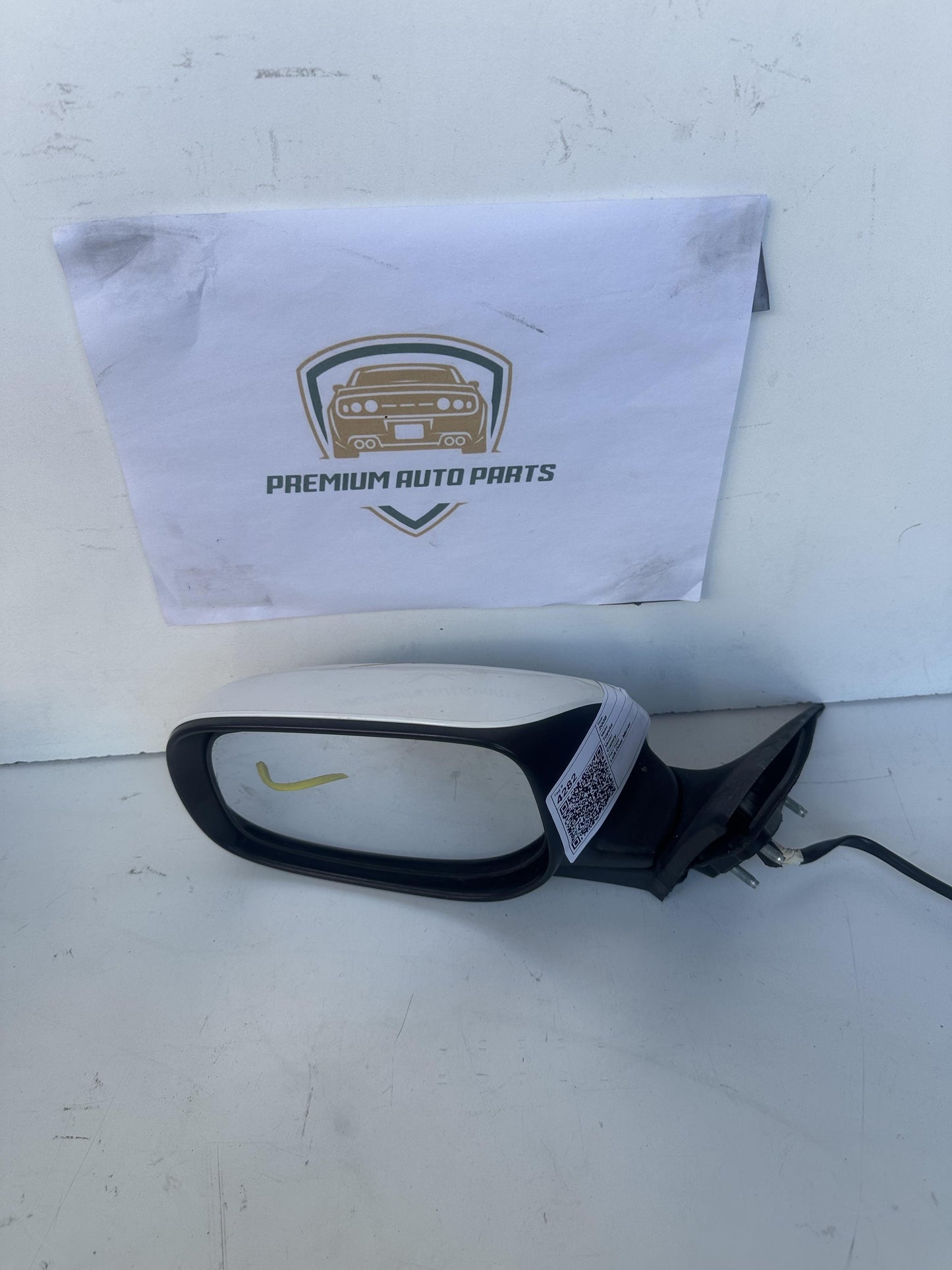 2008  XV40 Left Door Mirror