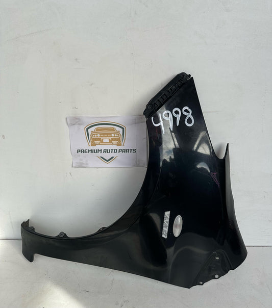 2007 Toyota Yaris Left Front Guard