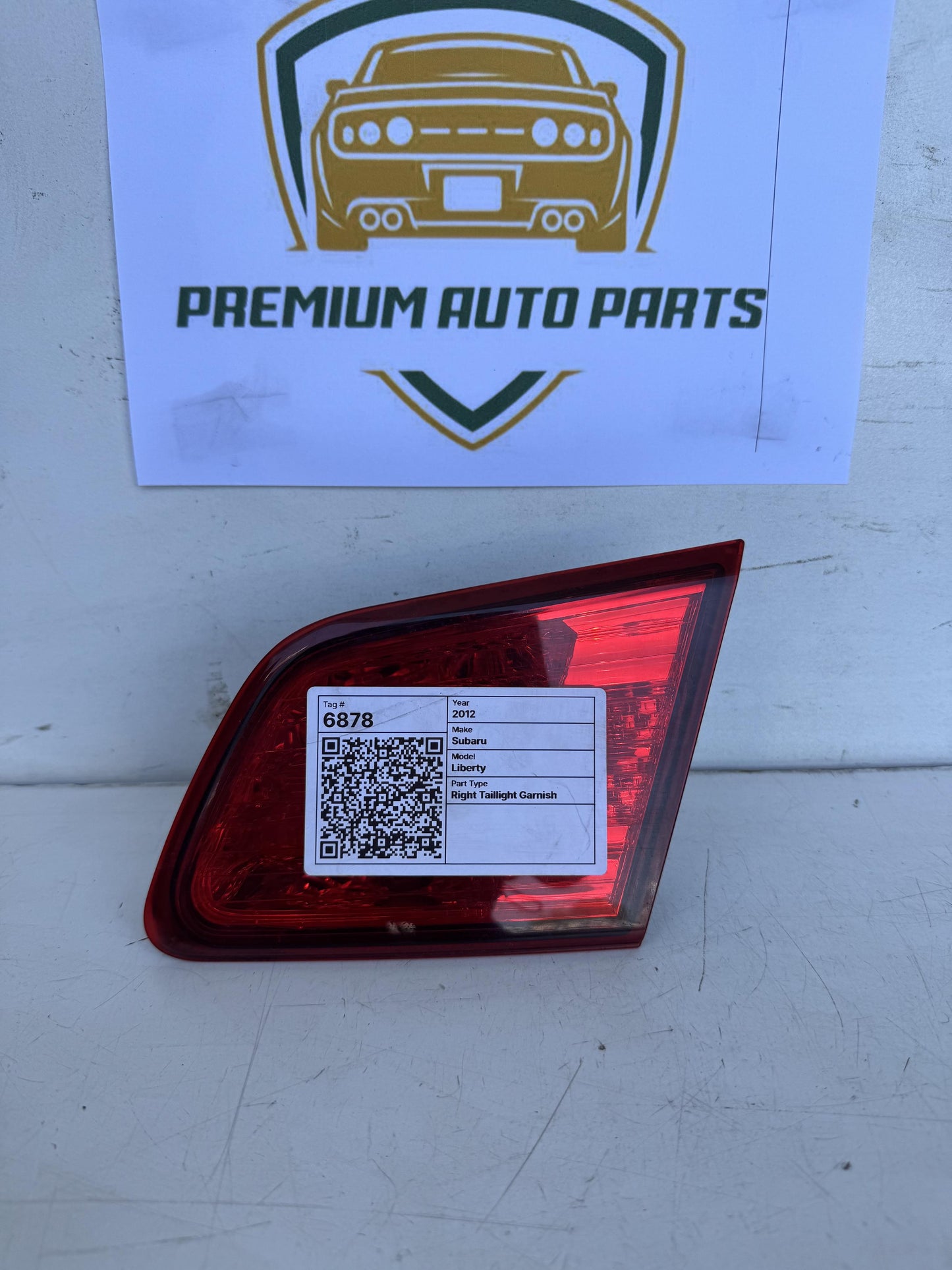 2012  V BM Right Taillight Garnish